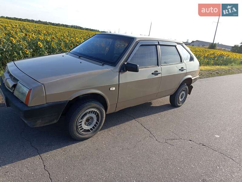 Хетчбек ВАЗ / Lada 2109 1988 в Олександрії