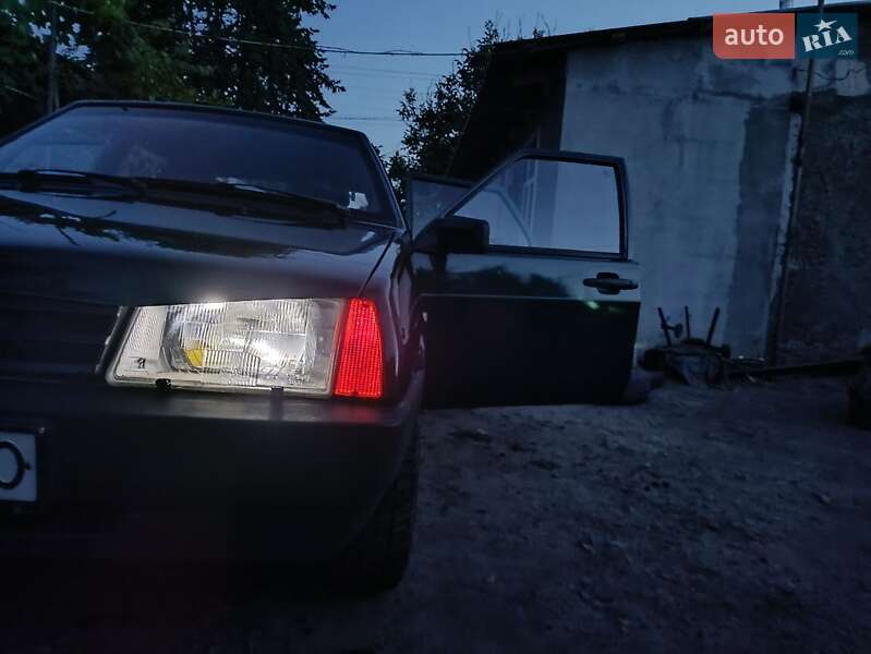 Хэтчбек ВАЗ / Lada 2109 2005 в Доманевке
