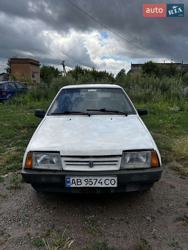 Хэтчбек ВАЗ / Lada 2109 1990 в Виннице