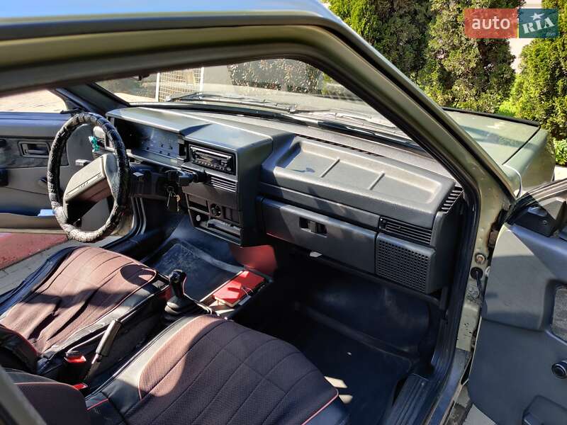 Хэтчбек ВАЗ / Lada 2109 2002 в Виннице