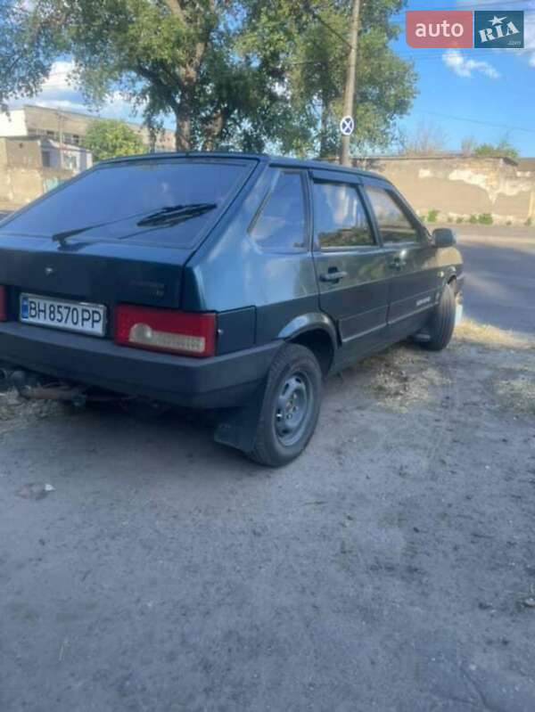 Хэтчбек ВАЗ / Lada 2109 2004 в Одессе