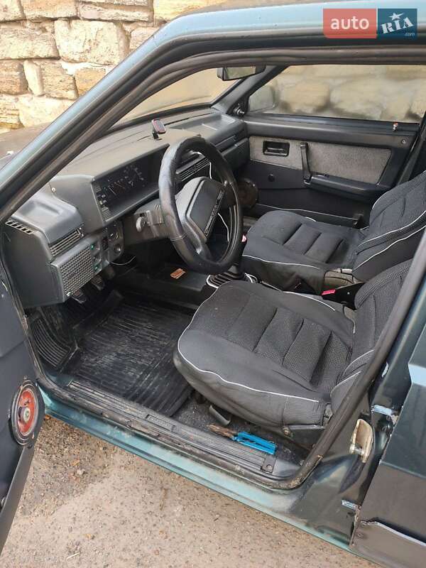 Хэтчбек ВАЗ / Lada 2109 2004 в Одессе