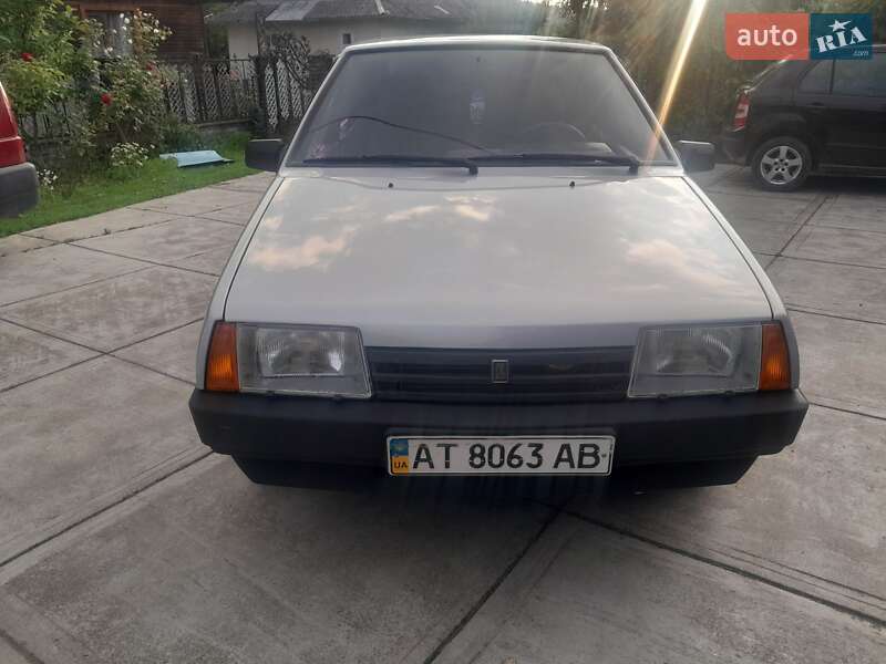 Хэтчбек ВАЗ / Lada 2109 2005 в Надворной