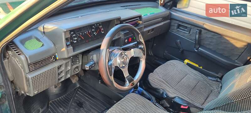 Хэтчбек ВАЗ / Lada 2109 2000 в Сумах