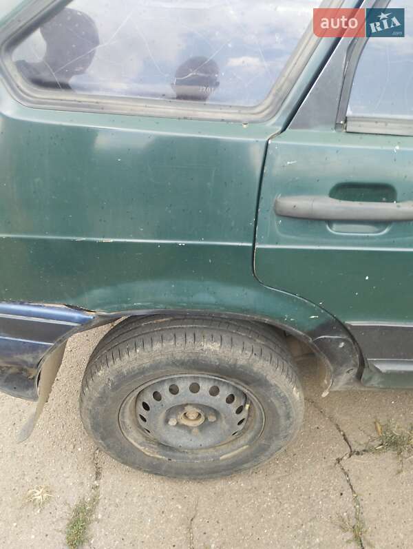 Хэтчбек ВАЗ / Lada 2109 1992 в Великой Александровке