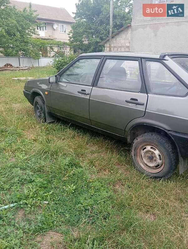 Хэтчбек ВАЗ / Lada 2109 1994 в Черновцах