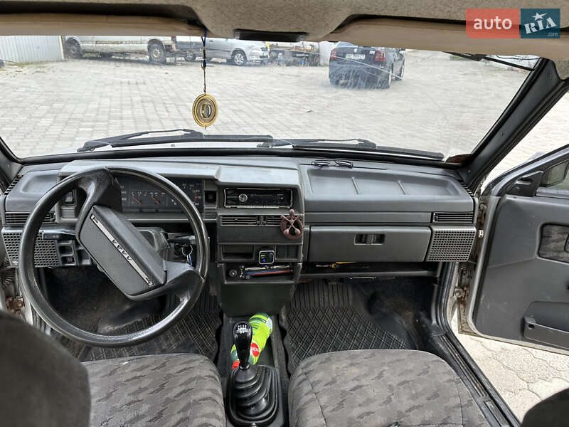 Хэтчбек ВАЗ / Lada 2109 2002 в Львове