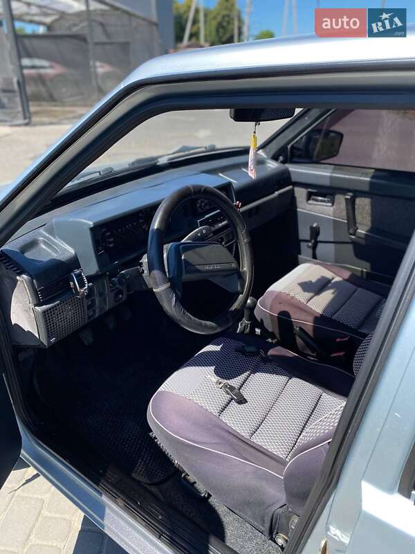 Хэтчбек ВАЗ / Lada 2109 2001 в Рудки