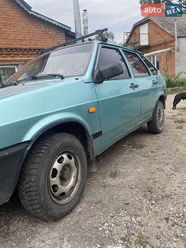 Хэтчбек ВАЗ / Lada 2109 1996 в Хмельницком