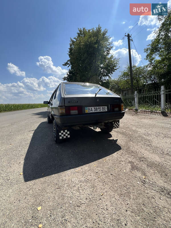 Хэтчбек ВАЗ / Lada 2109 1995 в Гайвороне