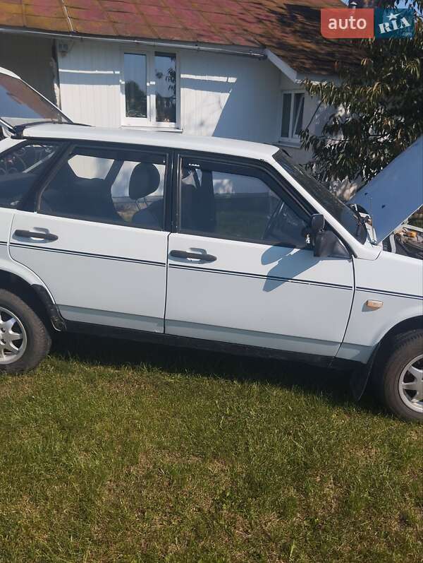 Хэтчбек ВАЗ / Lada 2109 1990 в Журавном фото 6 Хэтчбек ВАЗ / Lada 2109 1990 в Журавном