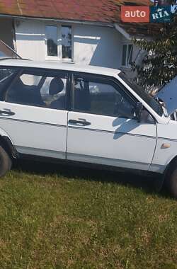 Хетчбек ВАЗ 2109 1990 в  фото 6 Хетчбек ВАЗ 2109 1990 в