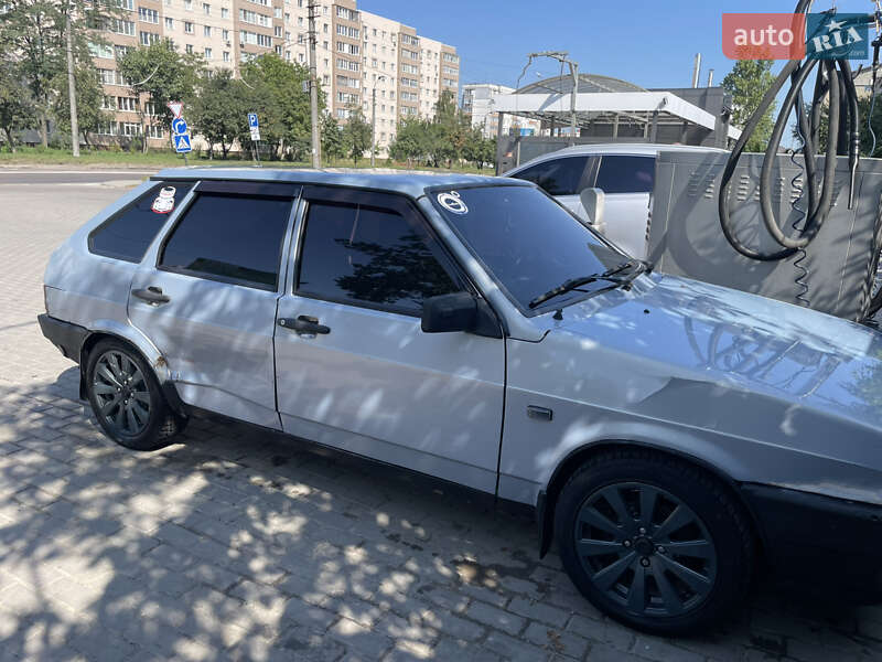 Хетчбек ВАЗ / Lada 2109 2005 в Івано-Франківську