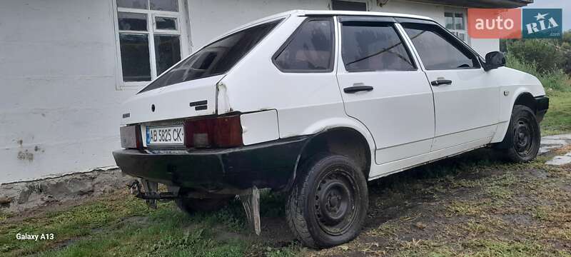 Хэтчбек ВАЗ / Lada 2109 1993 в Попельне