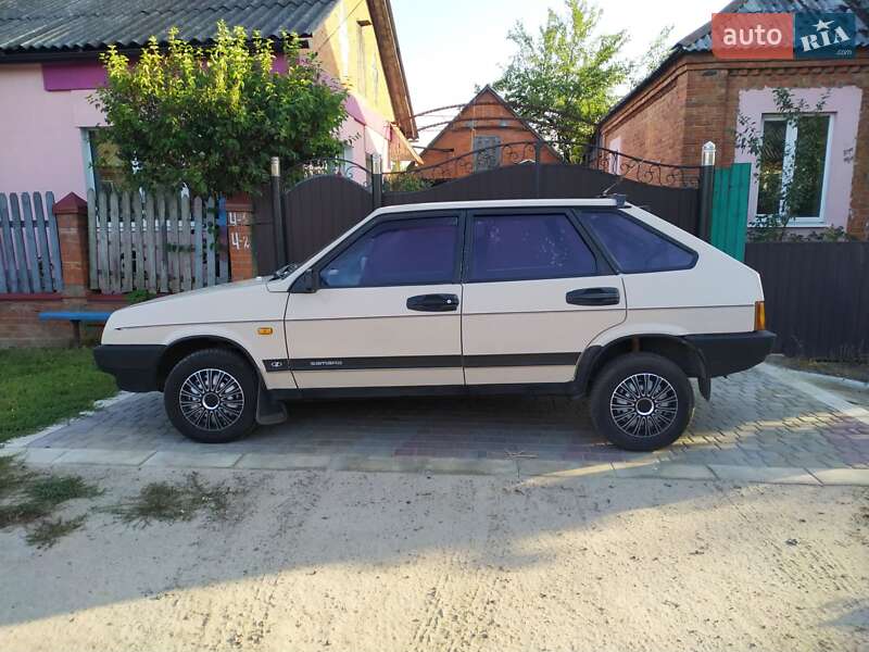 Хэтчбек ВАЗ / Lada 2109 1995 в Ахтырке