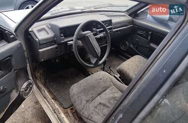 Хэтчбек ВАЗ / Lada 2109 2002 в  фото 5 Хэтчбек ВАЗ / Lada 2109 2002 в