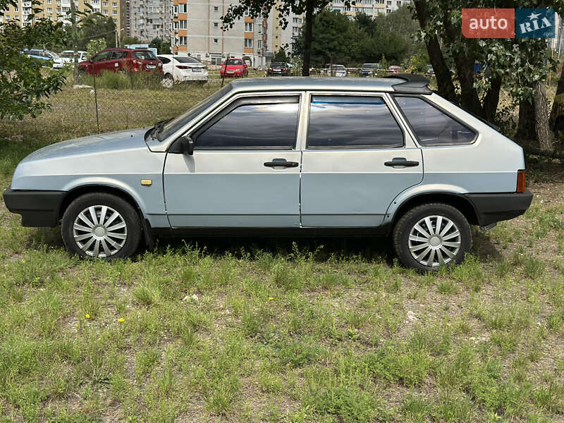 Хэтчбек ВАЗ / Lada 2109 2005 в Киеве
