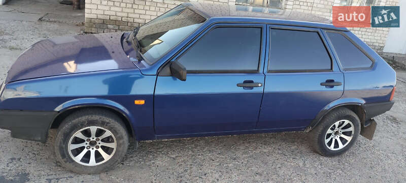 Хетчбек ВАЗ / Lada 2109 2002 в Миколаєві