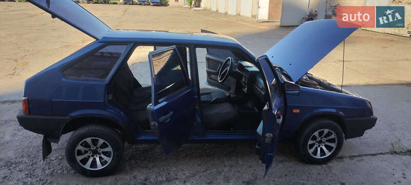 Хетчбек ВАЗ / Lada 2109 2002 в Миколаєві