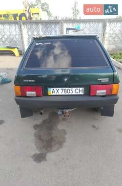 Хэтчбек ВАЗ 2109 2003 в 