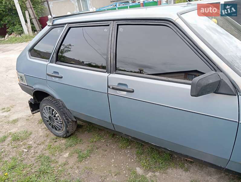 Хэтчбек ВАЗ / Lada 2109 2003 в Дунаевцах