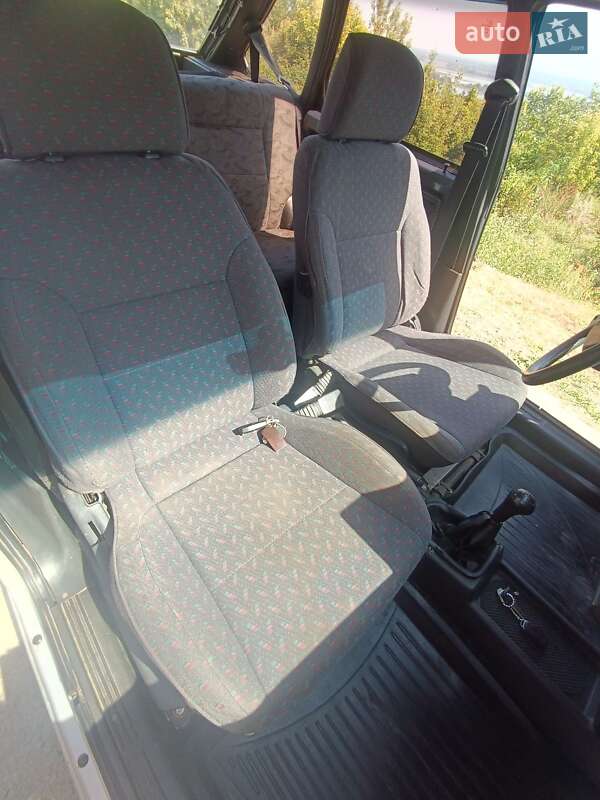 Хэтчбек ВАЗ / Lada 2109 2003 в Украинке