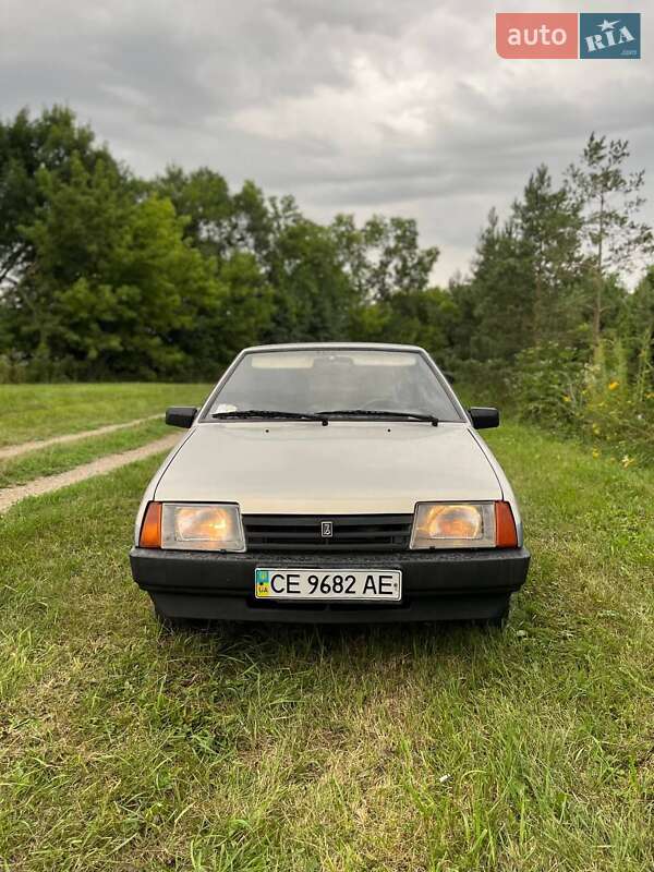 Хэтчбек ВАЗ / Lada 2109 2006 в Кицмани фото 3 Хэтчбек ВАЗ / Lada 2109 2006 в Кицмани