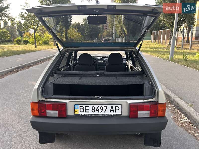 Хэтчбек ВАЗ / Lada 2109 2009 в Киеве