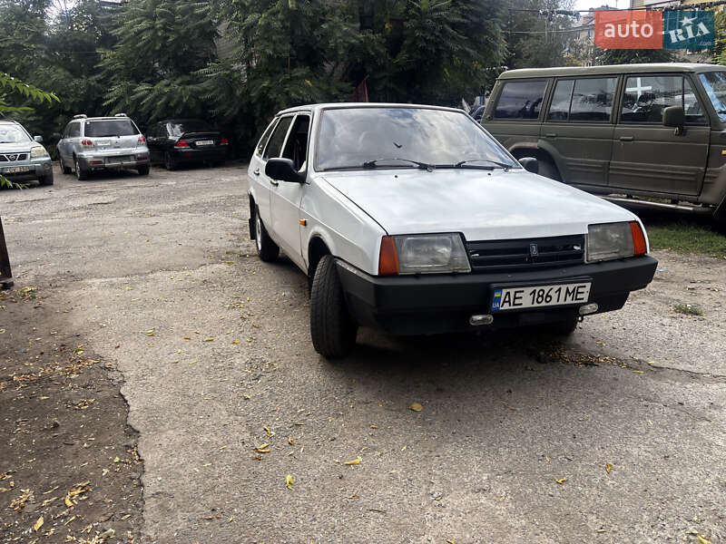 Хэтчбек ВАЗ / Lada 2109 1993 в Павлограде фото 2 Хэтчбек ВАЗ / Lada 2109 1993 в Павлограде