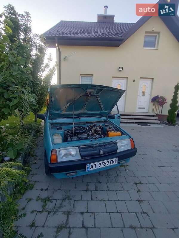 Хэтчбек ВАЗ / Lada 2109 1990 в Ивано-Франковске