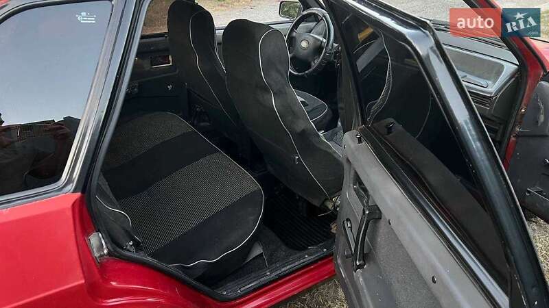 Хетчбек ВАЗ / Lada 2109 1993 в Мерефа фото 8 Хетчбек ВАЗ / Lada 2109 1993 в Мерефа