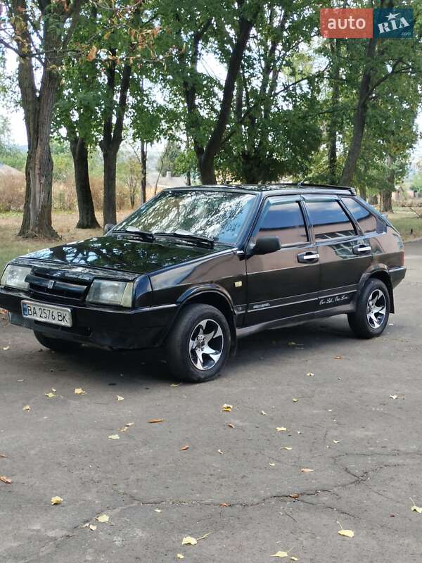 Хэтчбек ВАЗ 2109 1990 в 