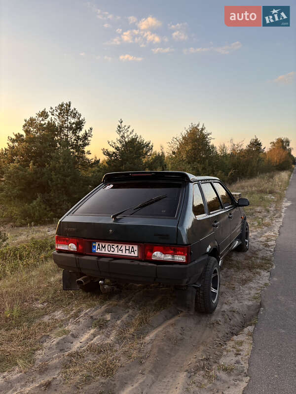 Хетчбек ВАЗ / Lada 2109 2005 в Сарнах