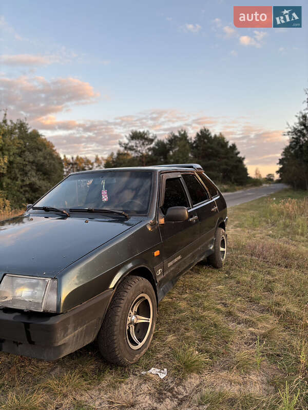 Хетчбек ВАЗ / Lada 2109 2005 в Сарнах