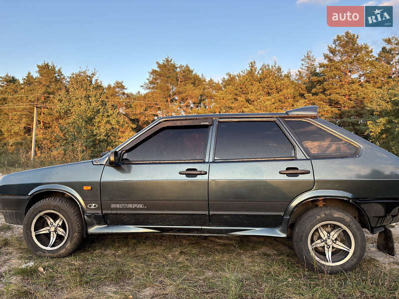 Хетчбек ВАЗ / Lada 2109 2005 в Сарнах