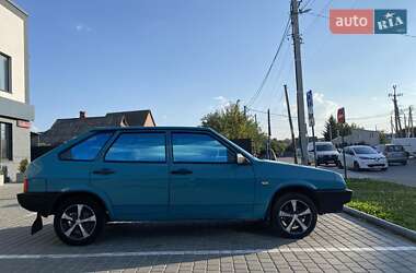 Хэтчбек ВАЗ 2109 1992 в 