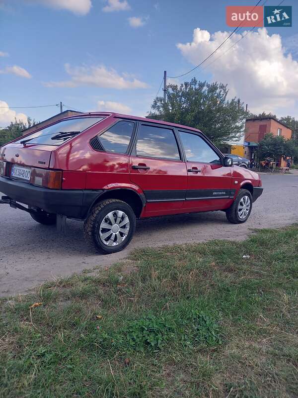 Хэтчбек ВАЗ / Lada 2109 1990 в Карловке