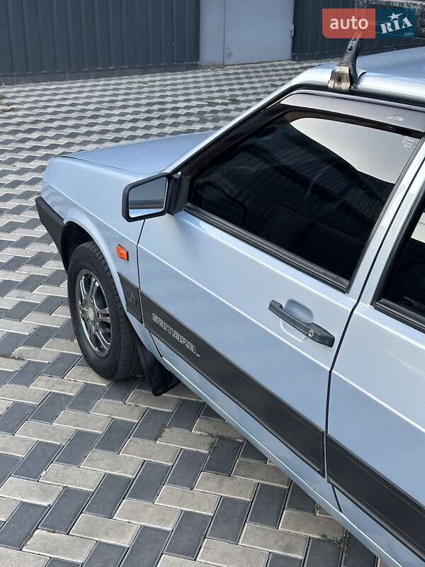 Хэтчбек ВАЗ / Lada 2109 2004 в Николаеве фото 7 Хэтчбек ВАЗ / Lada 2109 2004 в Николаеве