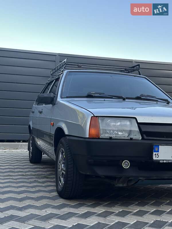 Хэтчбек ВАЗ / Lada 2109 2004 в Николаеве фото 16 Хэтчбек ВАЗ / Lada 2109 2004 в Николаеве