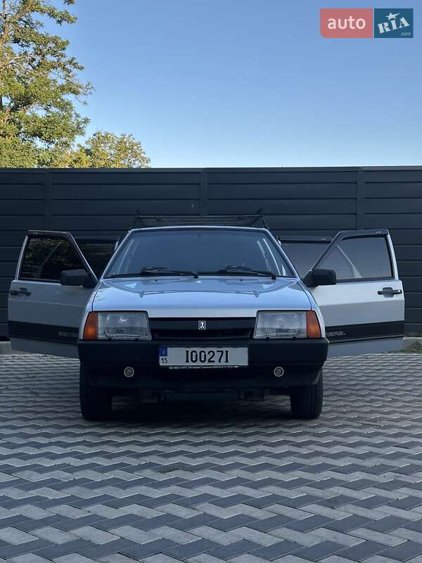 Хэтчбек ВАЗ / Lada 2109 2004 в Николаеве фото 39 Хэтчбек ВАЗ / Lada 2109 2004 в Николаеве