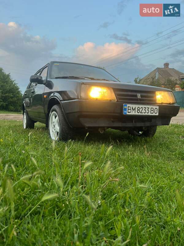 Хэтчбек ВАЗ / Lada 2109 2003 в Сумах