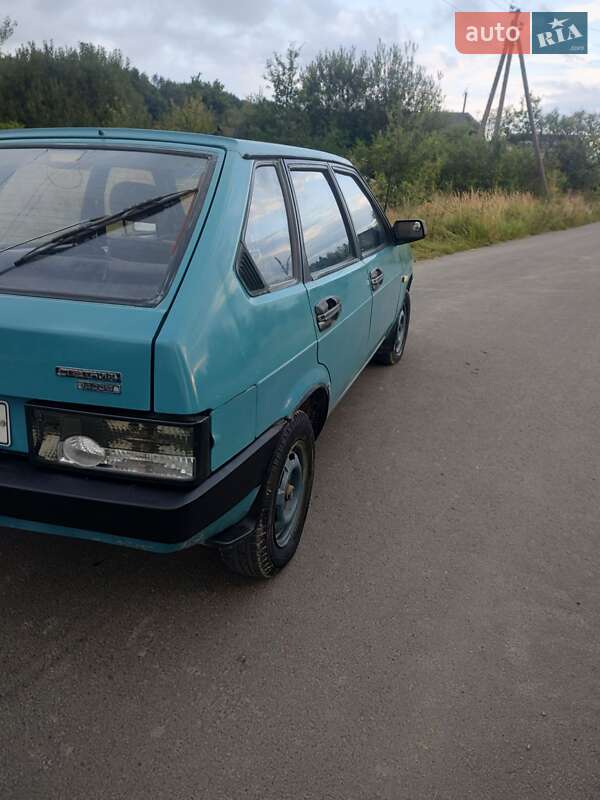 Хэтчбек ВАЗ / Lada 2109 1990 в Ивано-Франковске