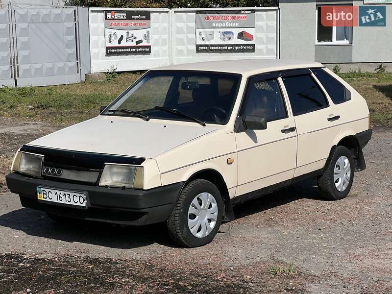 Хэтчбек ВАЗ 2109 1988 в 