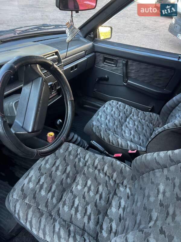 Хэтчбек ВАЗ / Lada 2109 2001 в Чернигове