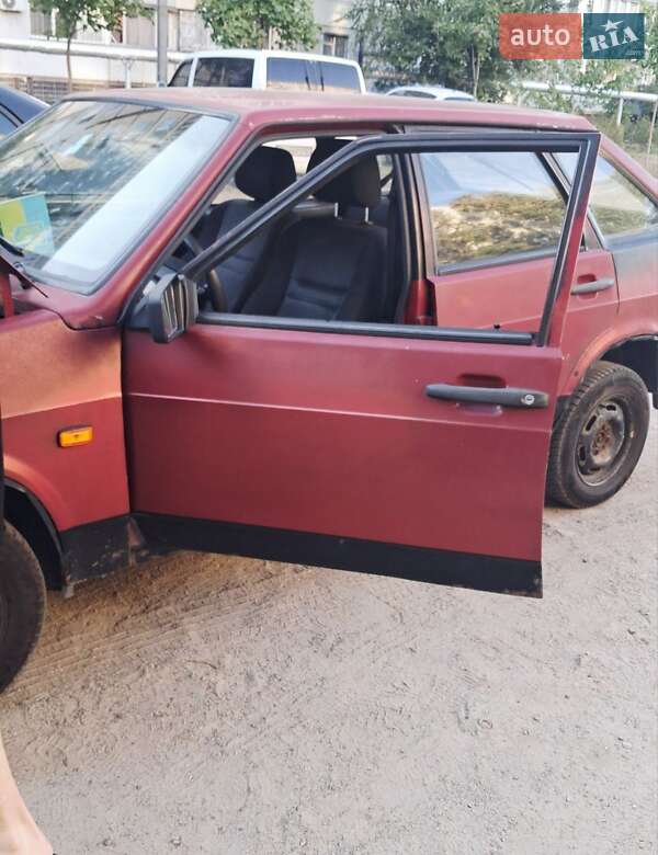Хетчбек ВАЗ / Lada 2109 1998 в Дніпрі