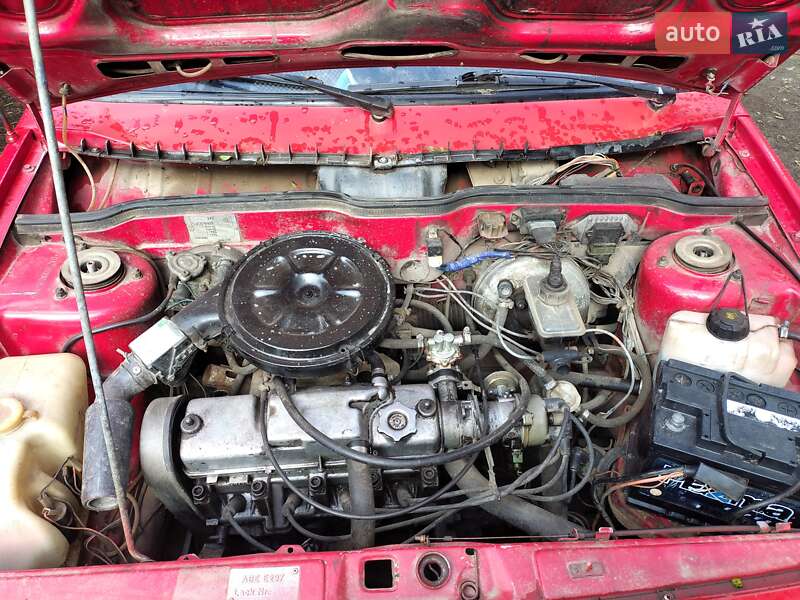 Хэтчбек ВАЗ / Lada 2109 1992 в Чемеровцах фото 2 Хэтчбек ВАЗ / Lada 2109 1992 в Чемеровцах