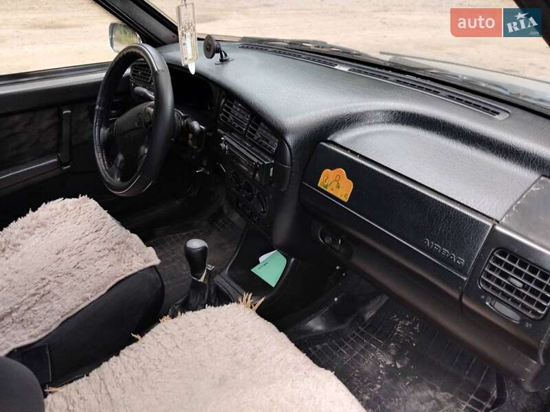 Хэтчбек ВАЗ / Lada 2109 2002 в Летичеве