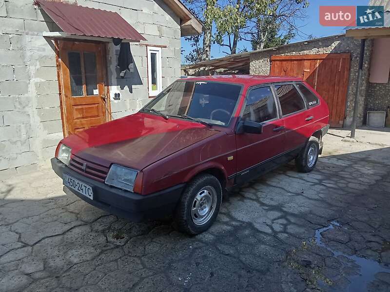 Хэтчбек ВАЗ / Lada 2109 1993 в Львове