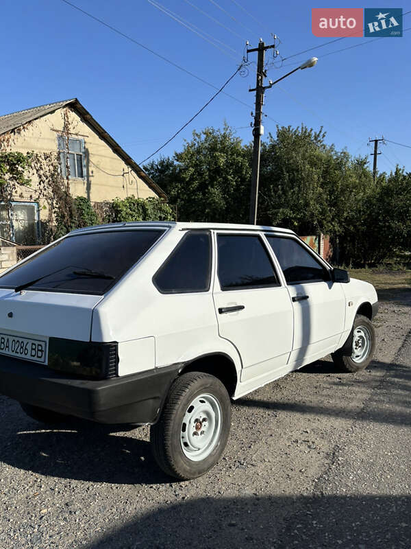 Хэтчбек ВАЗ / Lada 2109 1990 в Кропивницком