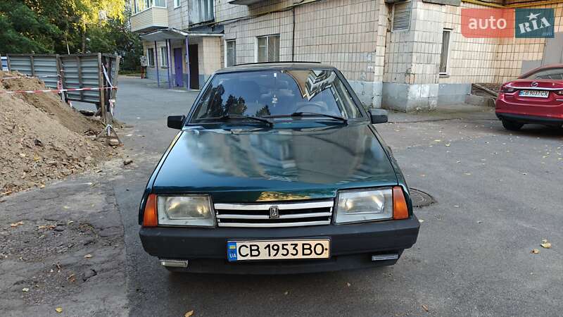 Хэтчбек ВАЗ / Lada 2109 2001 в Чернигове